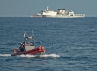 美国海岸警卫队闯入黄海 中国万吨海警船近距离监视